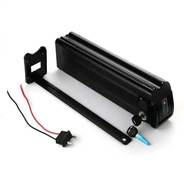 36V Silver Fish Ενίσχυρη μπαταρία ιόντων λιθίου 10s6p 10s5p με USB Black Silverfish Style E-Bike μπαταρία